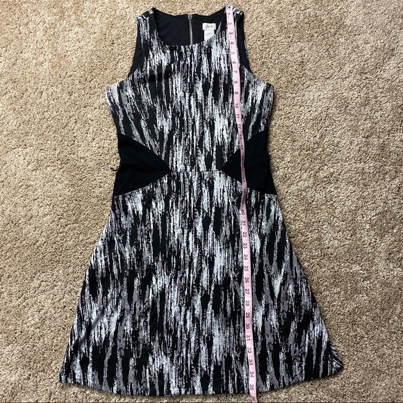 Cache Black & White Print Panel Tank Dress Sz 6 - Picture 5 of 6
